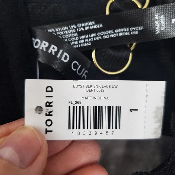 Torrid Curve Black Lace Bodysuit Lingerie Size 1X VNeck Underwire Rings  NWT - Picture 3 of 8